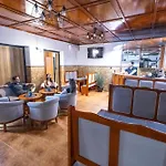 Otel 4 Evszak Voelgyhotel