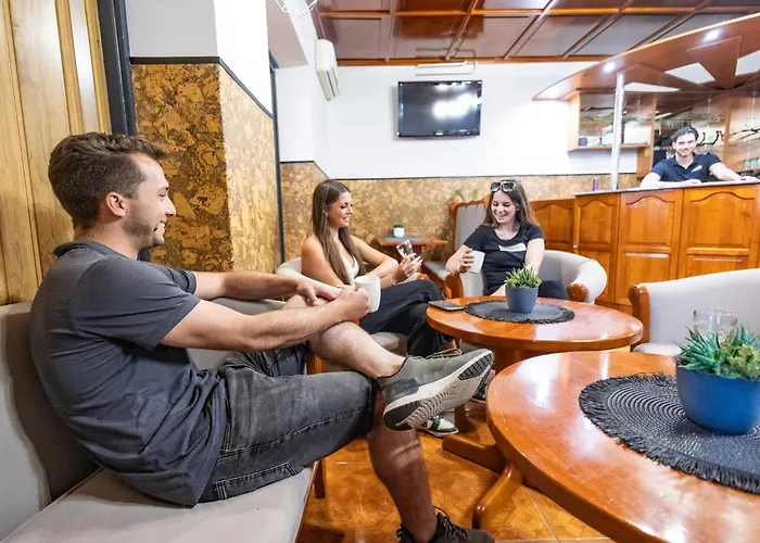 4 Evszak Voelgyhotel Hotel