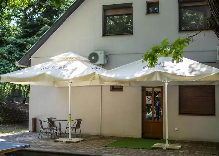 Hotel 4 Evszak Voelgyhotel 3*